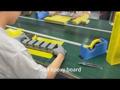 Thêm bảng epoxy vào gói pin lithium